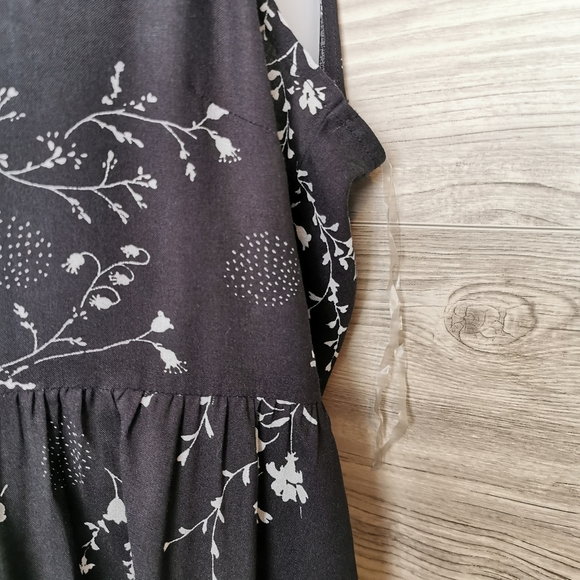 LARGE GUILTY, Babydoll, Black & White Floral Tank Dress NWT - Picture 2 of 8
